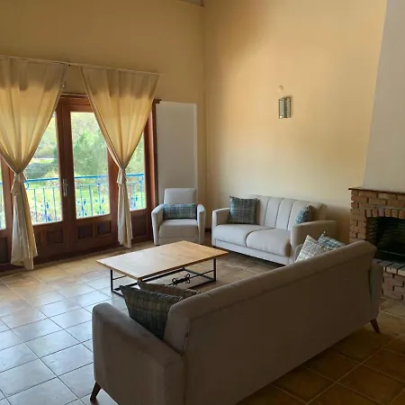 Alp Apart Otel *