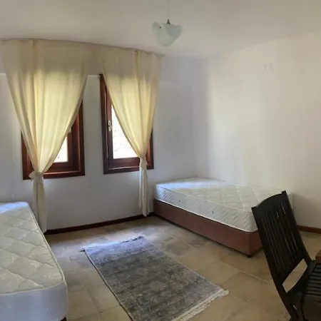 Alp Apart Otel *